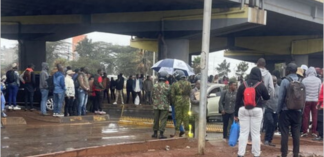 GOVERNMENT URGES WORKERS TO REPORT TO DUTY AS ROADS LEADING TO CBD REMAIN CLOSED