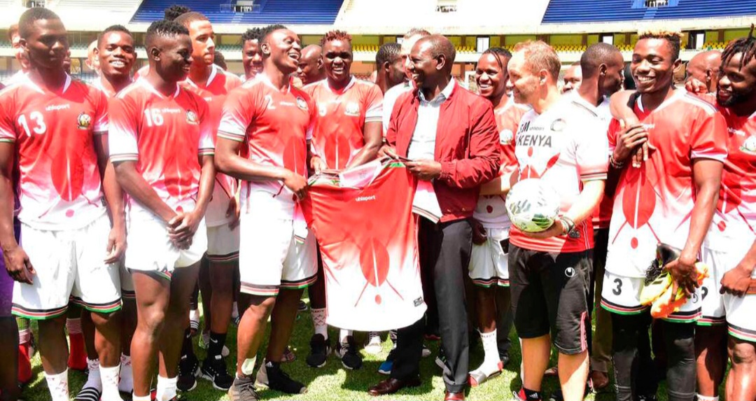 PRESIDENT RUTO MEETS HARAMBEE STARS DURING MOI STADIUM INSPECTION