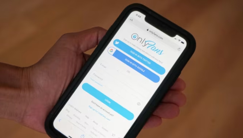 CHINA OFFICIALLY BANS ACCESS TO ONLYFANS IN ONGOING INTERNET CRACKDOWN