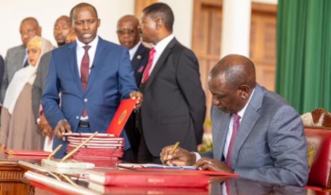 PRESIDENT RUTO SIGNS GAMBLING CONTROL AND KENYA ROADS BILLS INTO LAW
