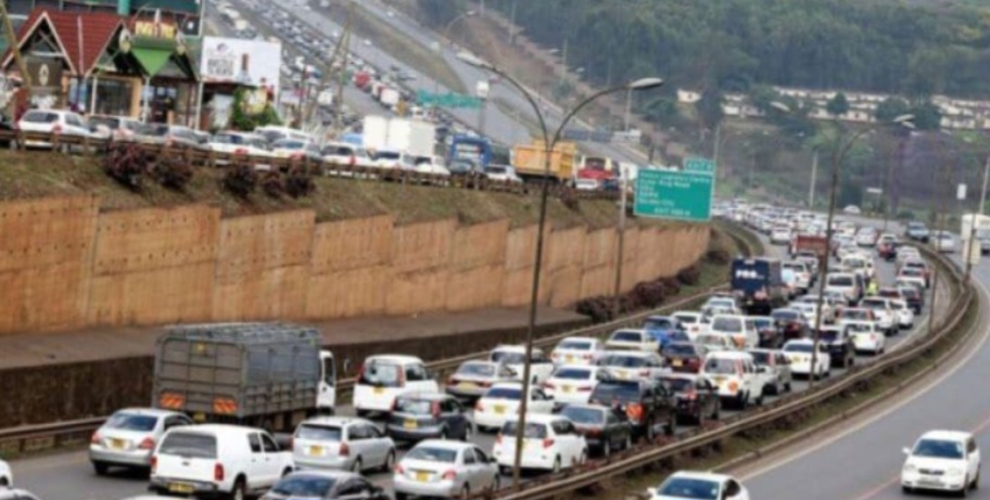 NAIROBI TRAFFIC MESS: UPROAR AS POLICE CLOSE THIKA ROAD