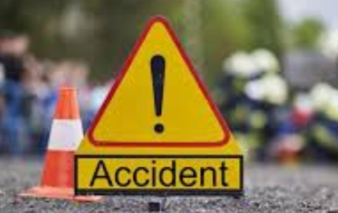 TRAFFIC DISRUPTED AFTER ROAD ACCIDENT AT KIJABE JUNCTION