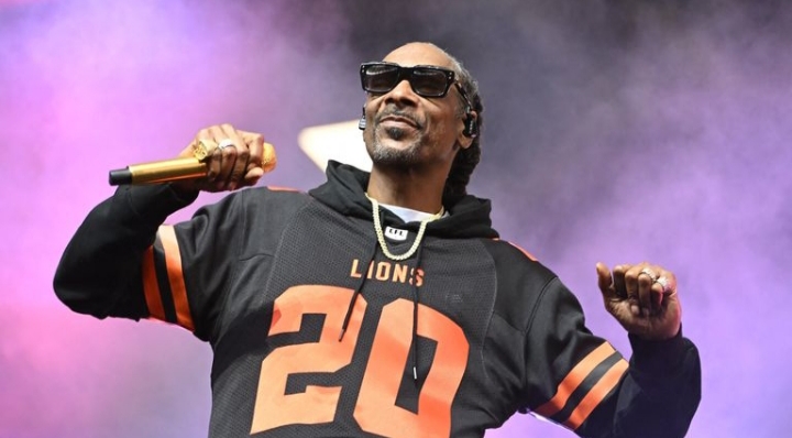 SNOOP DOGG BECOMES CO-OWNER AND INVESTOR OF SWANSEA CITY FOOTBALL CLUB