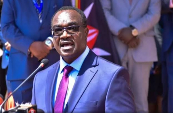 GOVERNMENT LOWERS UNIVERSITY FEES WITH IMMEDIATE EFFECT