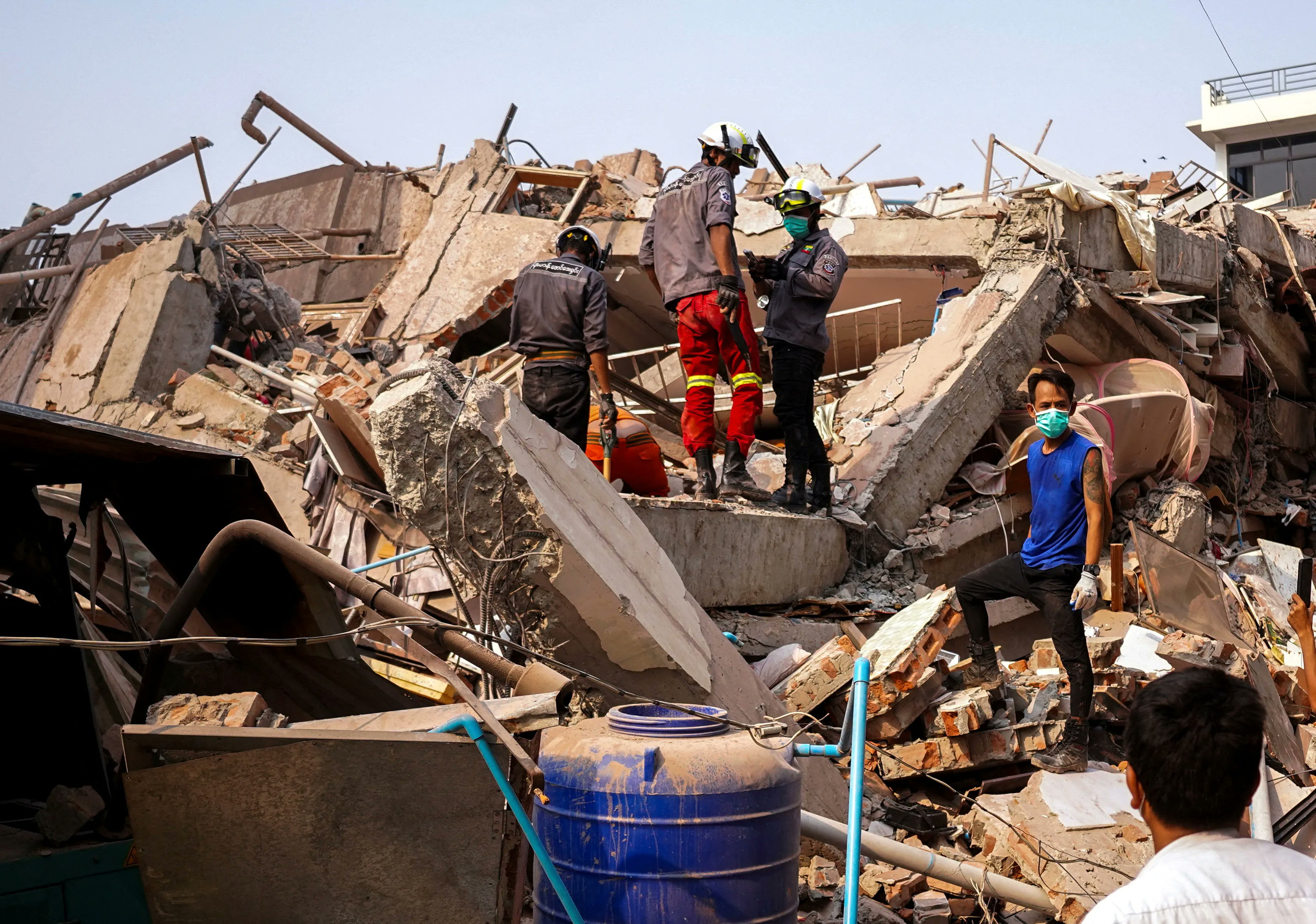 MYANMAR REELS FROM DEVASTATING EARTHQUAKE AS DEATH TOLL SURPASSES 1,700