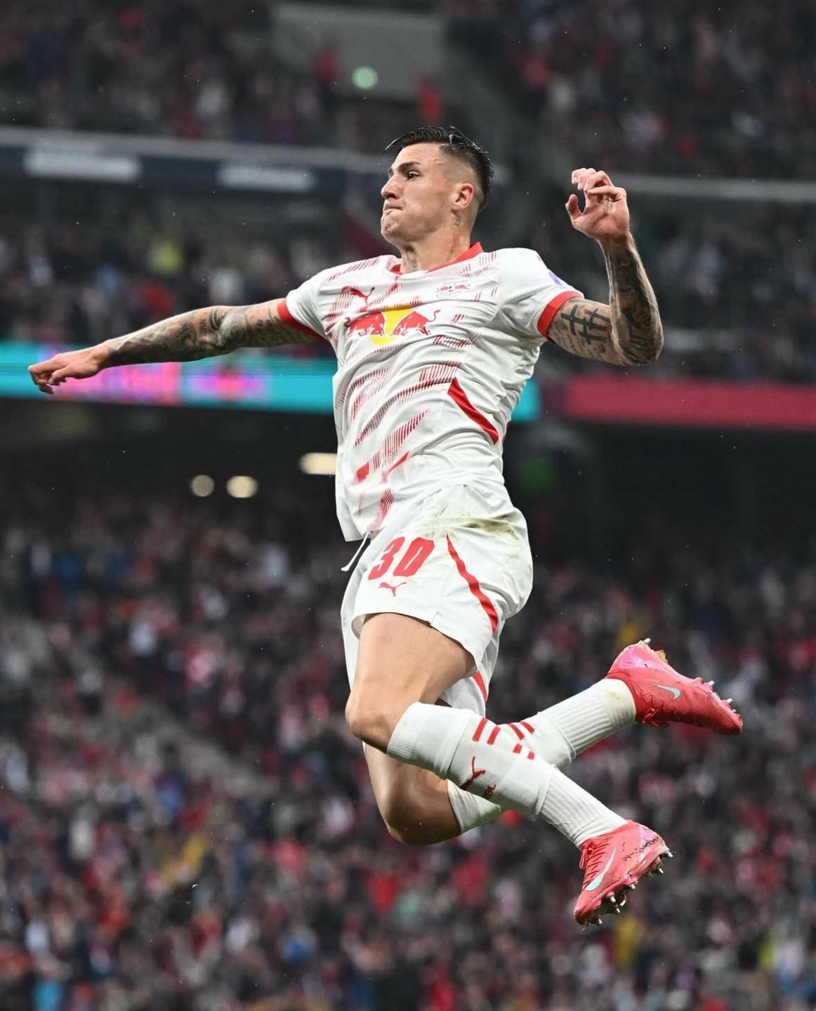 ŠEŠKO AGREES TERMS WITH MANCHESTER UNITED, LEIPZIG HOLD OUT ON FEE