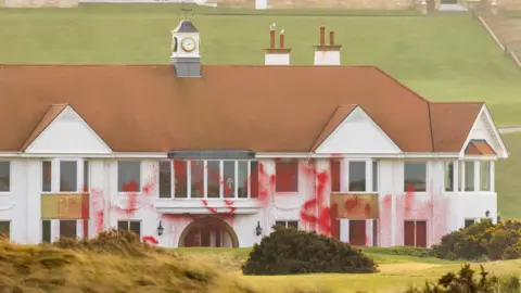 Trump's Turnberry Golf Resort Vandalised
