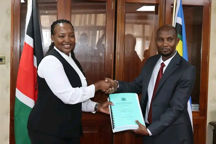 Michael Loikenu Lenasalon Takes Over as PS for Devolution