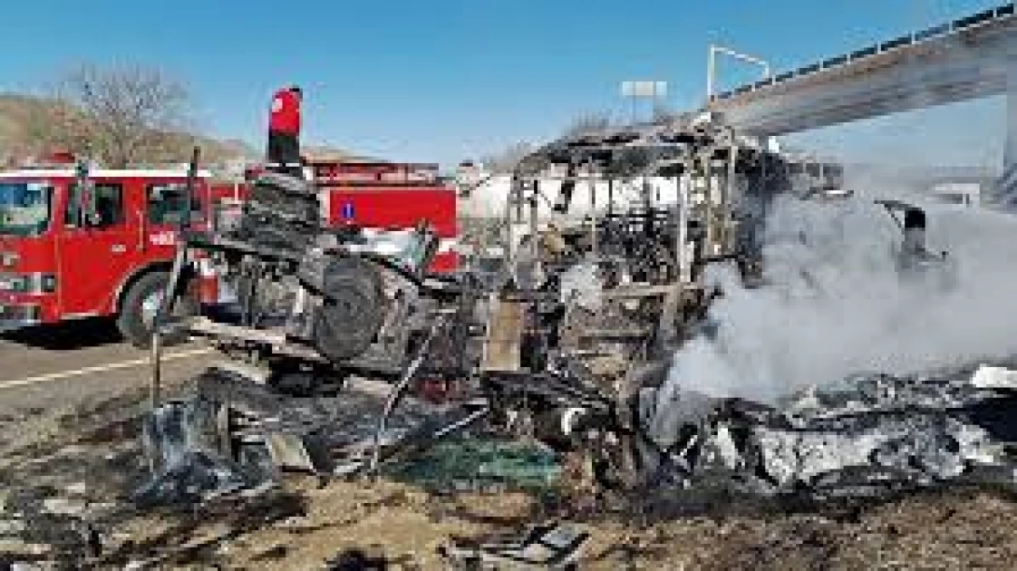 At least 32 People Killed in Mexico Bus Crashes