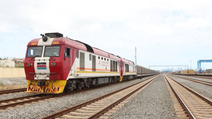 KENYA RAILWAYS ISSUES URGENT SAFETY WARNING AGAINST DRIVING OR PARKING ON RAILWAY TRACKS