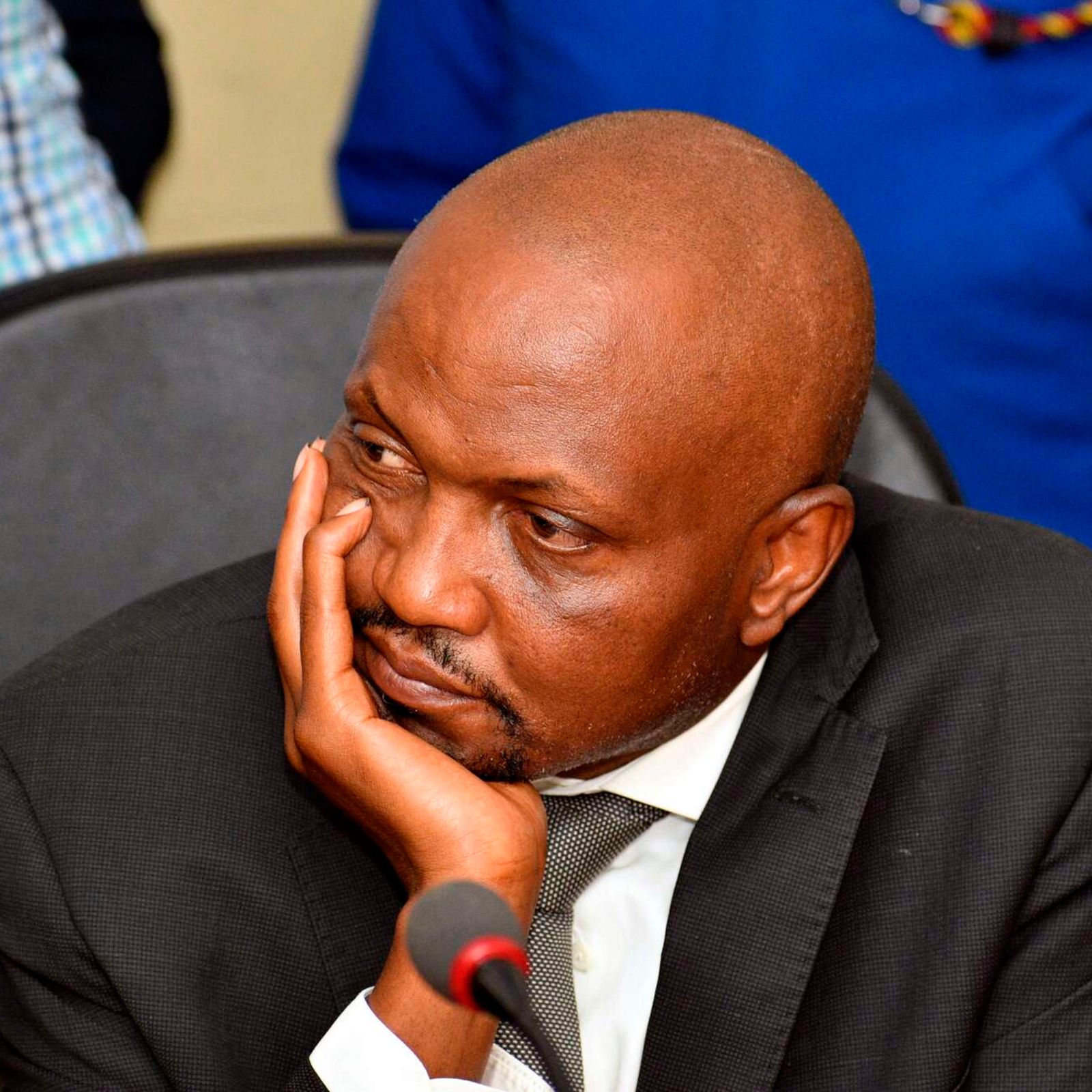 AUCTIONEERS ON KURIA'S NECK